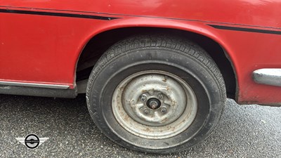 Lot 4 - 1974 TRIUMPH STAG