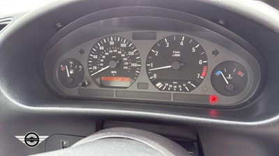 Lot 860 - 1997 BMW 323I AUTO