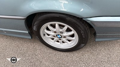Lot 860 - 1997 BMW 323I AUTO