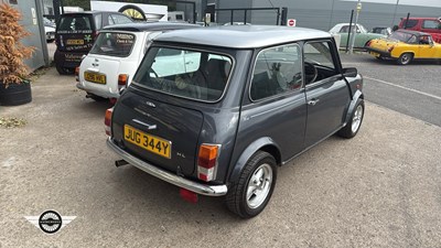 Lot 77 - 1982 AUSTIN MORRIS MINI HL