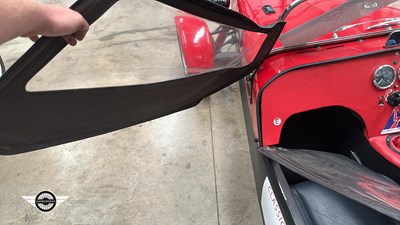 Lot 638 - 1988 ROBIN HOOD