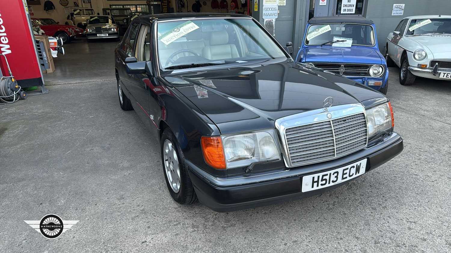 Lot 642 - 1991 MERCEDES 300E-24 AUTO