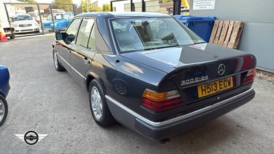 Lot 642 - 1991 MERCEDES 300E-24 AUTO