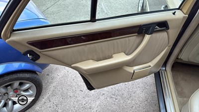 Lot 642 - 1991 MERCEDES 300E-24 AUTO