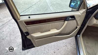 Lot 642 - 1991 MERCEDES 300E-24 AUTO
