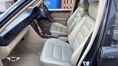 Lot 642 - 1991 MERCEDES 300E-24 AUTO
