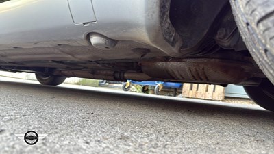 Lot 642 - 1991 MERCEDES 300E-24 AUTO