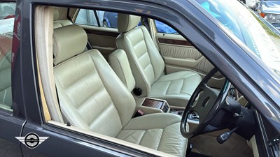 Lot 642 - 1991 MERCEDES 300E-24 AUTO