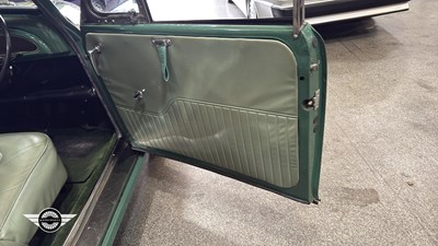 Lot 656 - 1966 MORRIS MINOR TRAVELLER