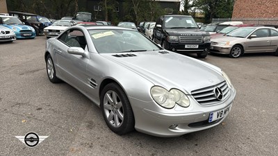 Lot 654 - 2006 MERCEDES SL500 AUTO