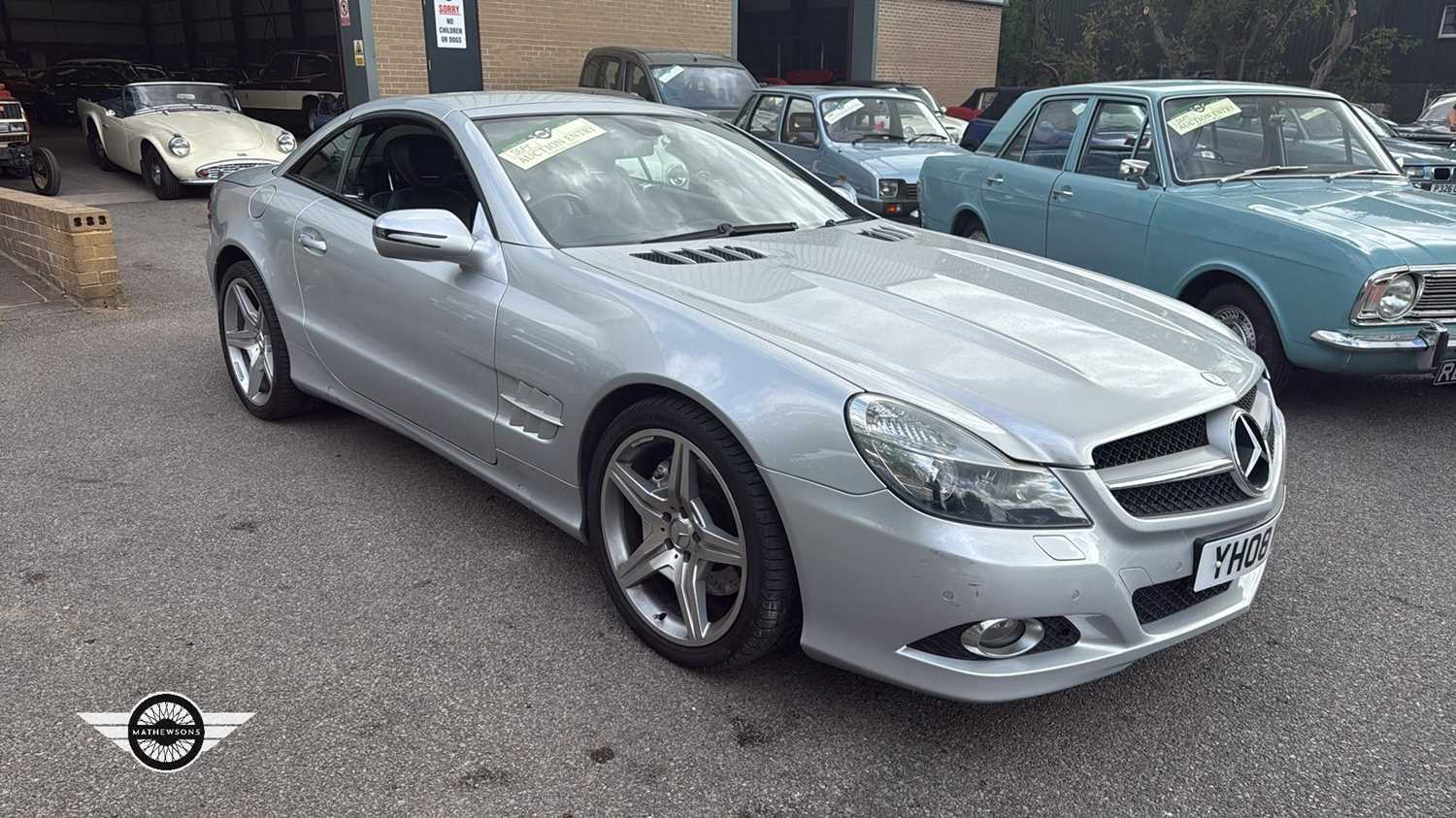 Lot 678 - 2008 MERCEDES SL 350 AUTO
