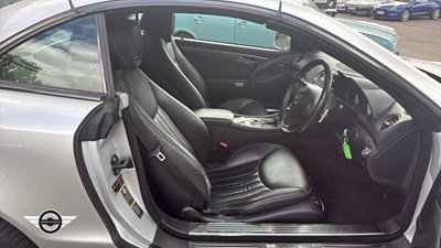 Lot 678 - 2008 MERCEDES SL 350 AUTO