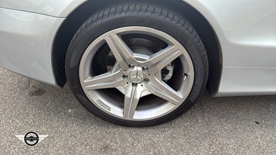 Lot 678 - 2008 MERCEDES SL 350 AUTO