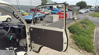 Lot 202 - 1995 SUZUKI SUPER CARRY