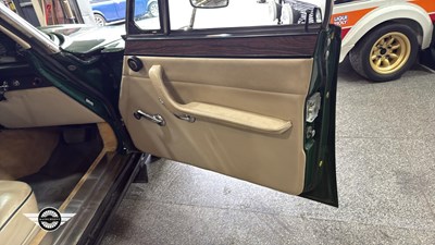 Lot 730 - 1971 ROVER 3500