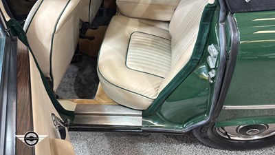 Lot 730 - 1971 ROVER 3500