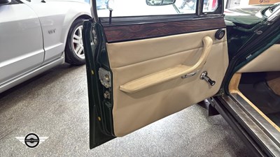 Lot 730 - 1971 ROVER 3500