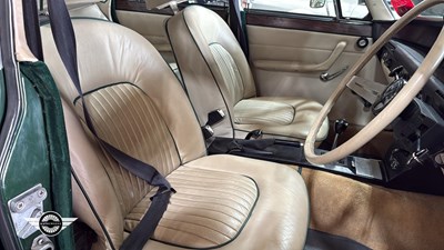 Lot 730 - 1971 ROVER 3500