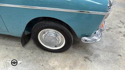 Lot 732 - 1961 AUSTIN A40