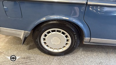 Lot 742 - 1990 VOLVO 240 GL