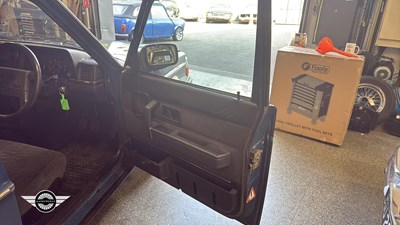 Lot 742 - 1990 VOLVO 240 GL