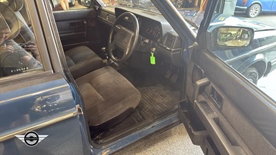 Lot 742 - 1990 VOLVO 240 GL