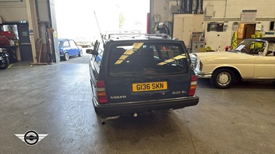 Lot 742 - 1990 VOLVO 240 GL