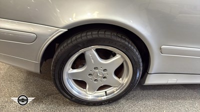 Lot 810 - 2002 MERCEDES CLK320 AVANTGARDE AUTO
