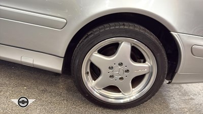 Lot 810 - 2002 MERCEDES CLK320 AVANTGARDE AUTO