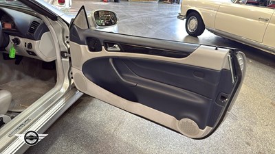 Lot 810 - 2002 MERCEDES CLK320 AVANTGARDE AUTO
