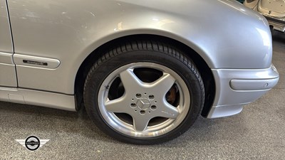 Lot 810 - 2002 MERCEDES CLK320 AVANTGARDE AUTO