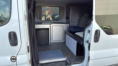 Lot 394 - 2004 VAUXHALL VIVARO 2700 SWB