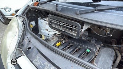 Lot 394 - 2004 VAUXHALL VIVARO 2700 SWB