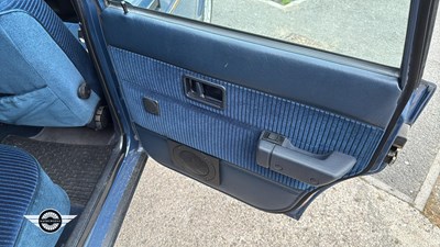 Lot 368 - 1993 VOLVO 240 SE AUTO