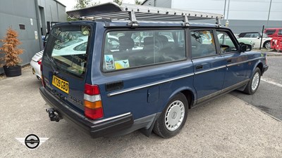 Lot 368 - 1993 VOLVO 240 SE AUTO