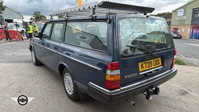 Lot 368 - 1993 VOLVO 240 SE AUTO