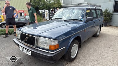 Lot 368 - 1993 VOLVO 240 SE AUTO