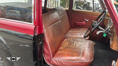 Lot 774 - 1953 DAIMLER