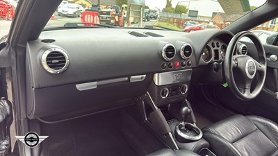 Lot 418 - 2004 AUDI TT ROADSTER (150 BHP)