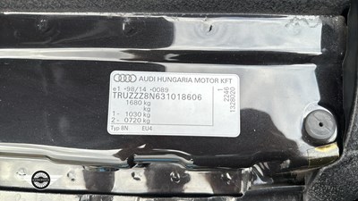 Lot 418 - 2004 AUDI TT ROADSTER (150 BHP)