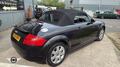 Lot 418 - 2004 AUDI TT ROADSTER (150 BHP)