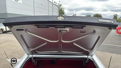 Lot 707 - 1989 ALFA ROMEO SPIDER