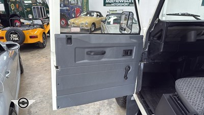 Lot 830 - 1989 LAND ROVER 90 4C REG DT DIESEL