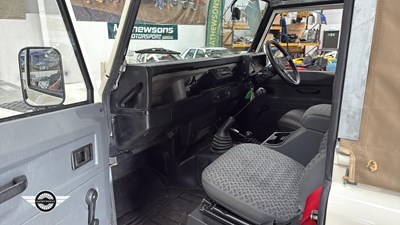 Lot 830 - 1989 LAND ROVER 90 4C REG DT DIESEL