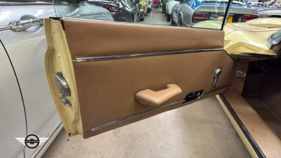 Lot 776 - 1972 JAGUAR 2+2 E TYPE