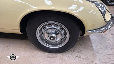 Lot 776 - 1972 JAGUAR 2+2 E TYPE