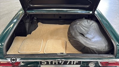 Lot 57 - 1967 MERCEDES 230