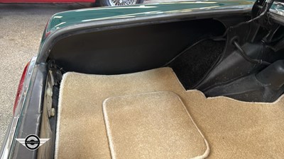 Lot 57 - 1967 MERCEDES 230