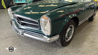 Lot 57 - 1967 MERCEDES 230