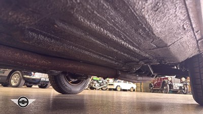 Lot 57 - 1967 MERCEDES 230